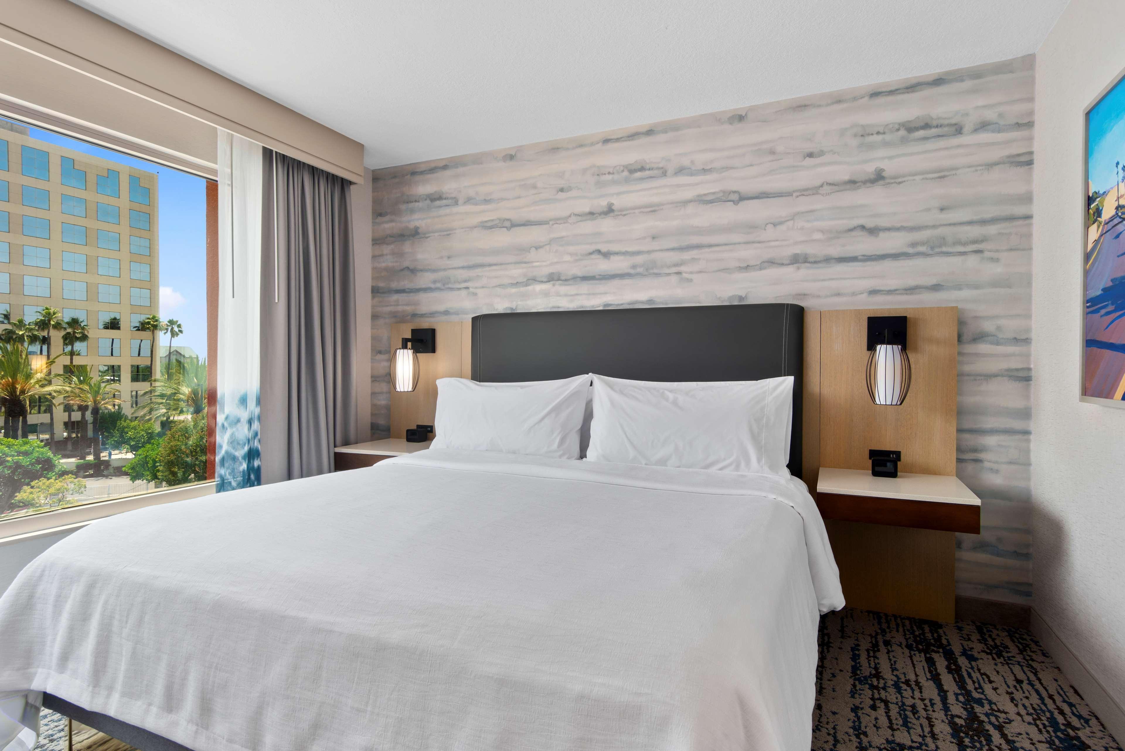 Embassy Suites By Hilton Anaheim South Garden Grove Exterior photo